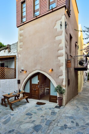 Dining - Casa Regina (Chania)