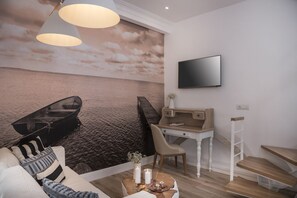 Villa, 1 Schlafzimmer | Wohnbereich | 42-Zoll-Flachbildfernseher mit Satellitenempfang, Plasmafernseher