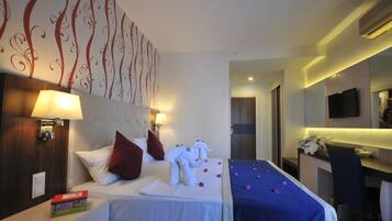 Minibar, in-room safe, free cribs/infant beds, free rollaway beds