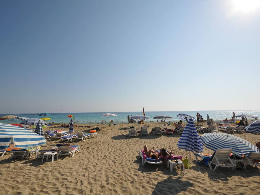 Private beach nearby, sun-loungers, beach umbrellas