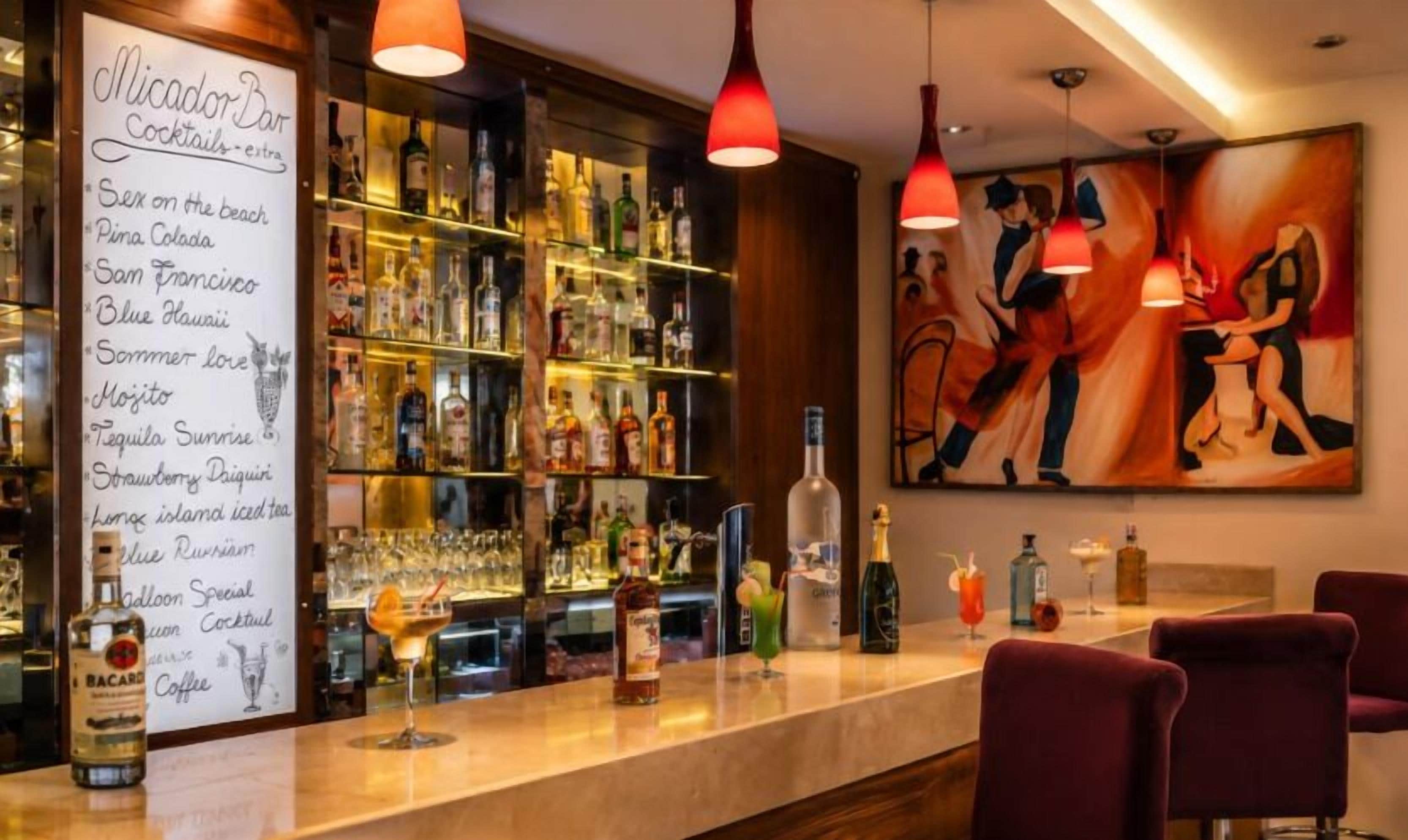 Bar (en la propiedad)