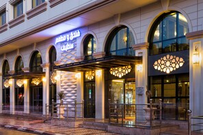 واجهة المنشأة