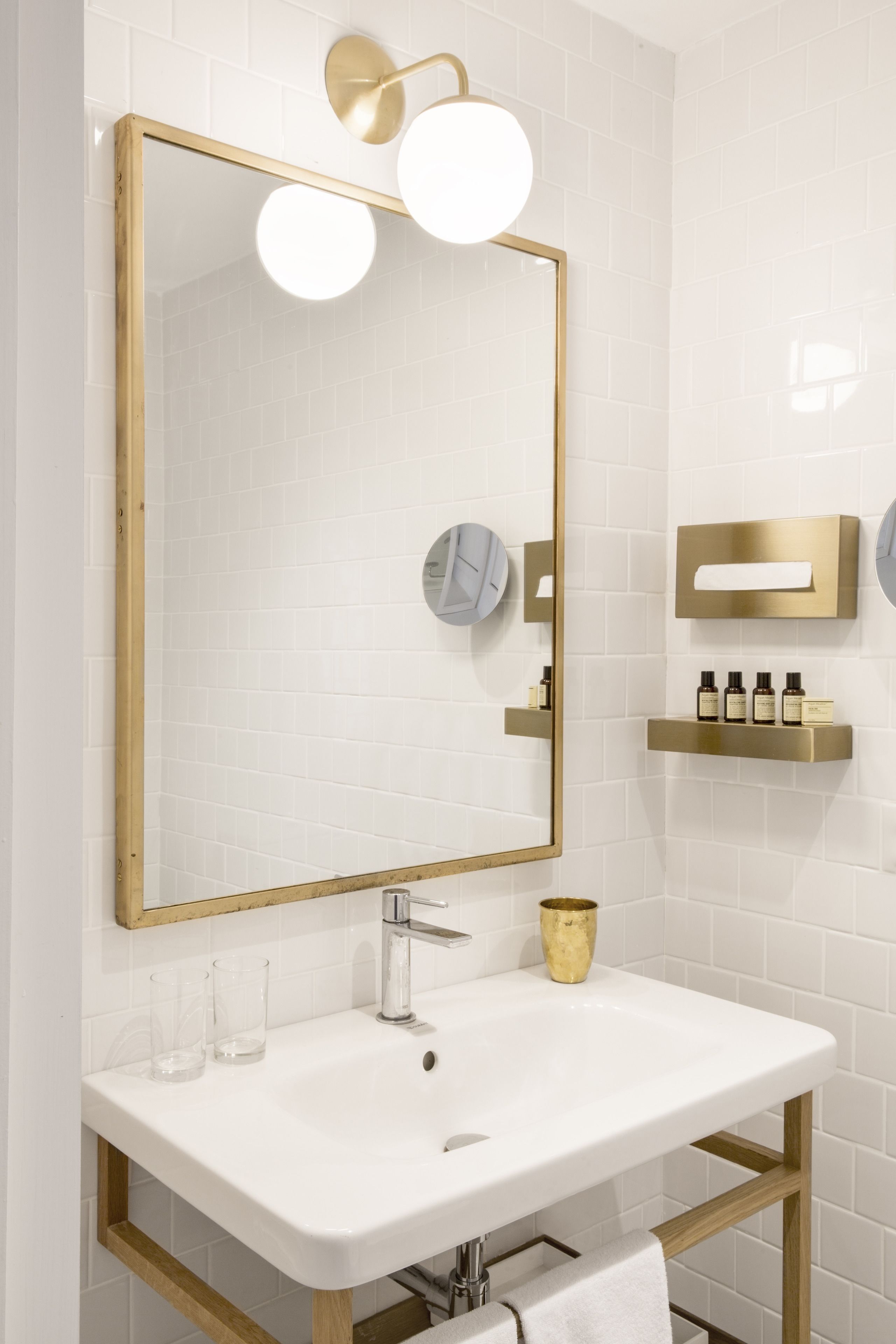 Photo - Hotel Midmost by Majestic Hotel Group