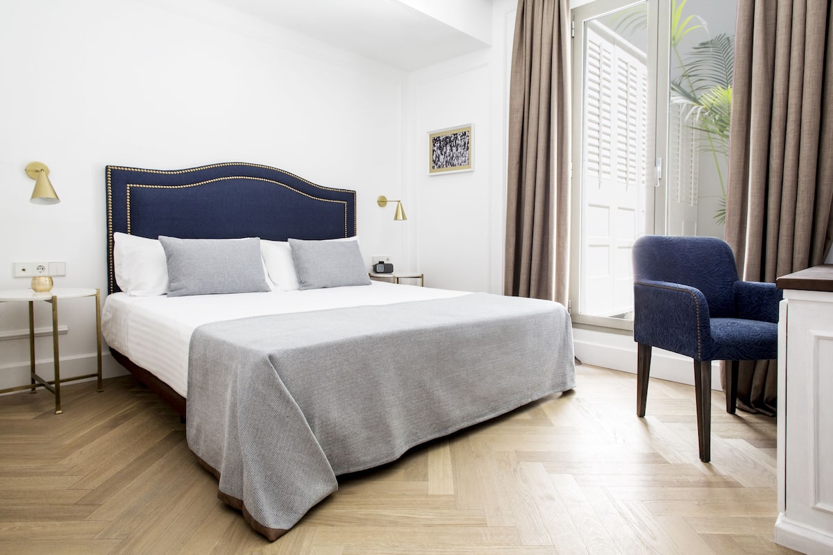 1 Schlafzimmer, Minibar, Zimmersafe, Schreibtisch