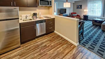 Suite, 2 habitaciones | Escritorio, cortinas opacas, tabla de planchar con plancha y wifi gratis