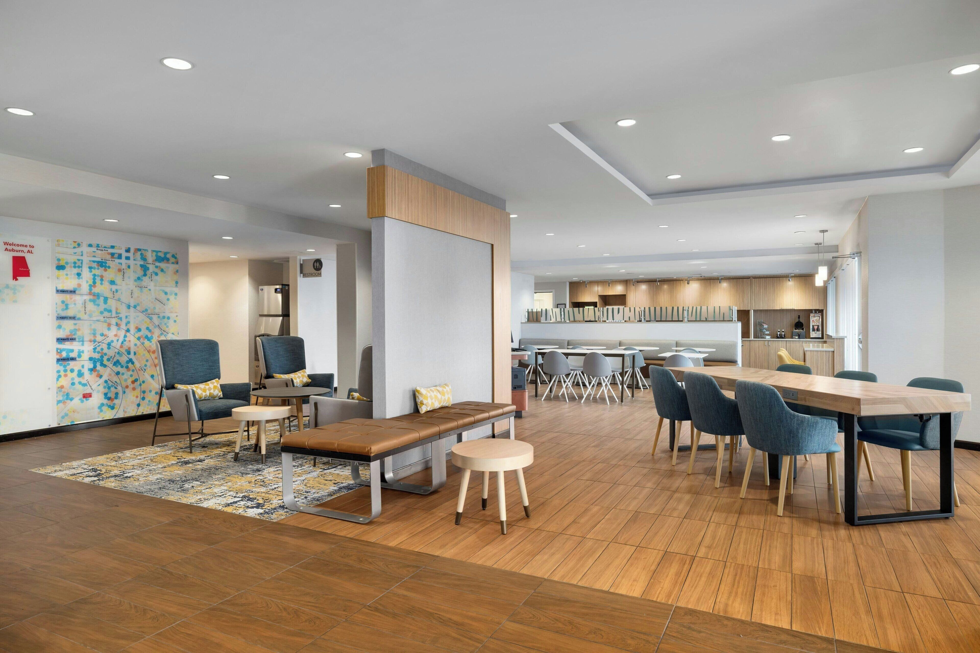 Lobby lounge