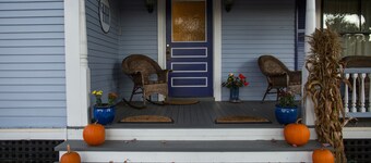 Holidae House Bed & Breakfast