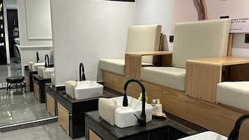 Turkish bath, body treatments, body wraps, body scrubs, facials