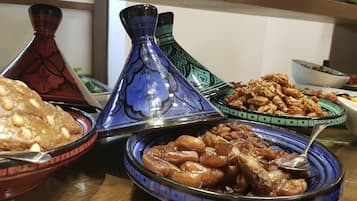 Daily buffet breakfast (EUR 8.5 per person)