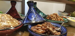 Daily buffet breakfast for a fee - Melliber Appart Hotel (Casablanca)