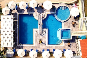 2 outdoor pools, pool umbrellas, pool loungers - Diamond Hotel (Thasos)