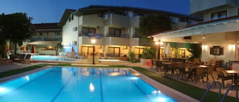 2 outdoor pools, pool umbrellas, sun loungers