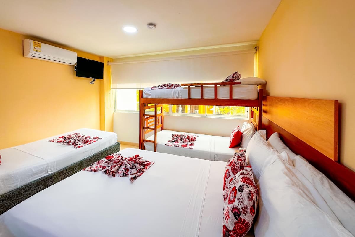 1 bedroom, in-room safe, soundproofing, free WiFi