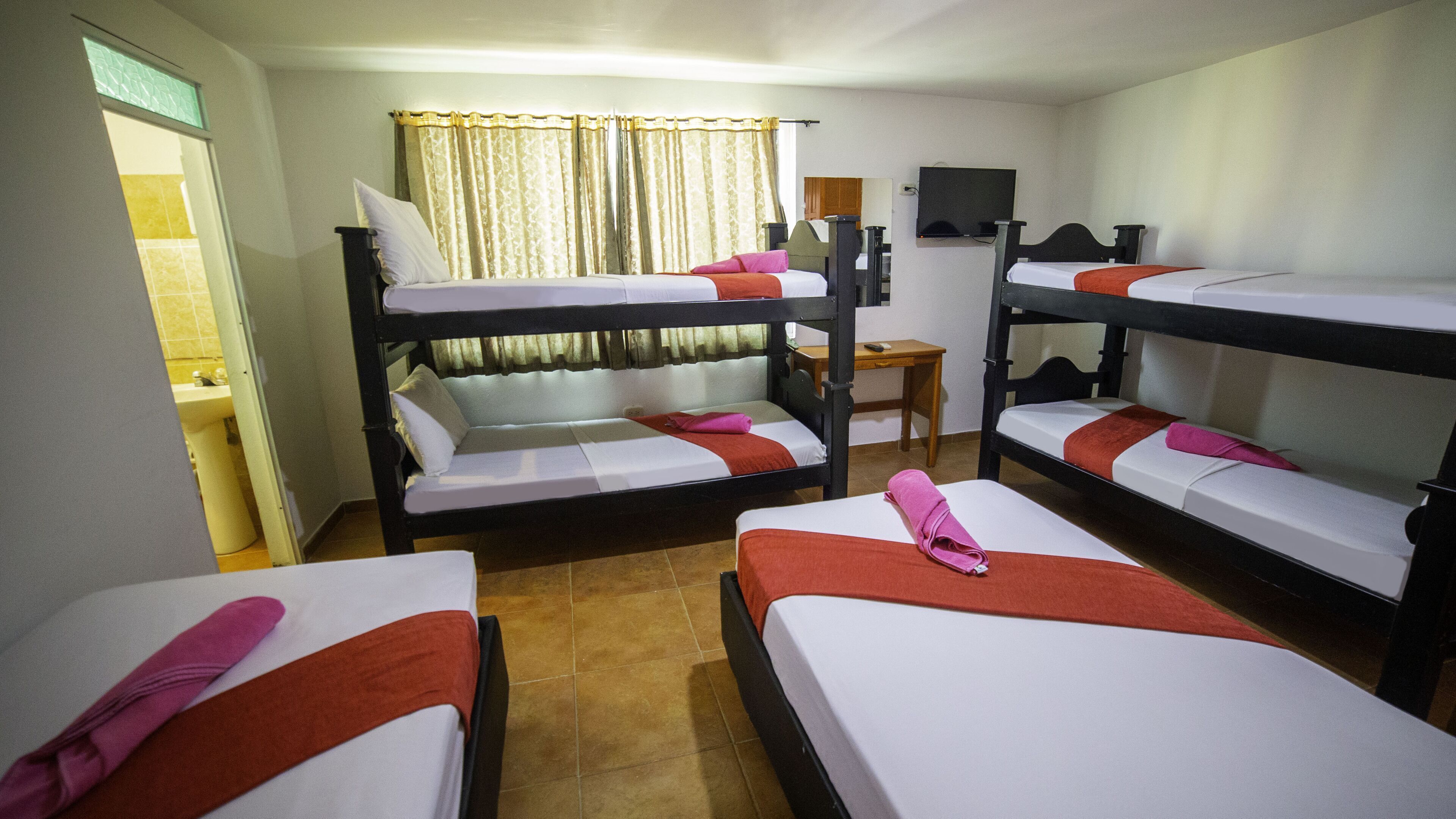 In-room safe, soundproofing, free WiFi