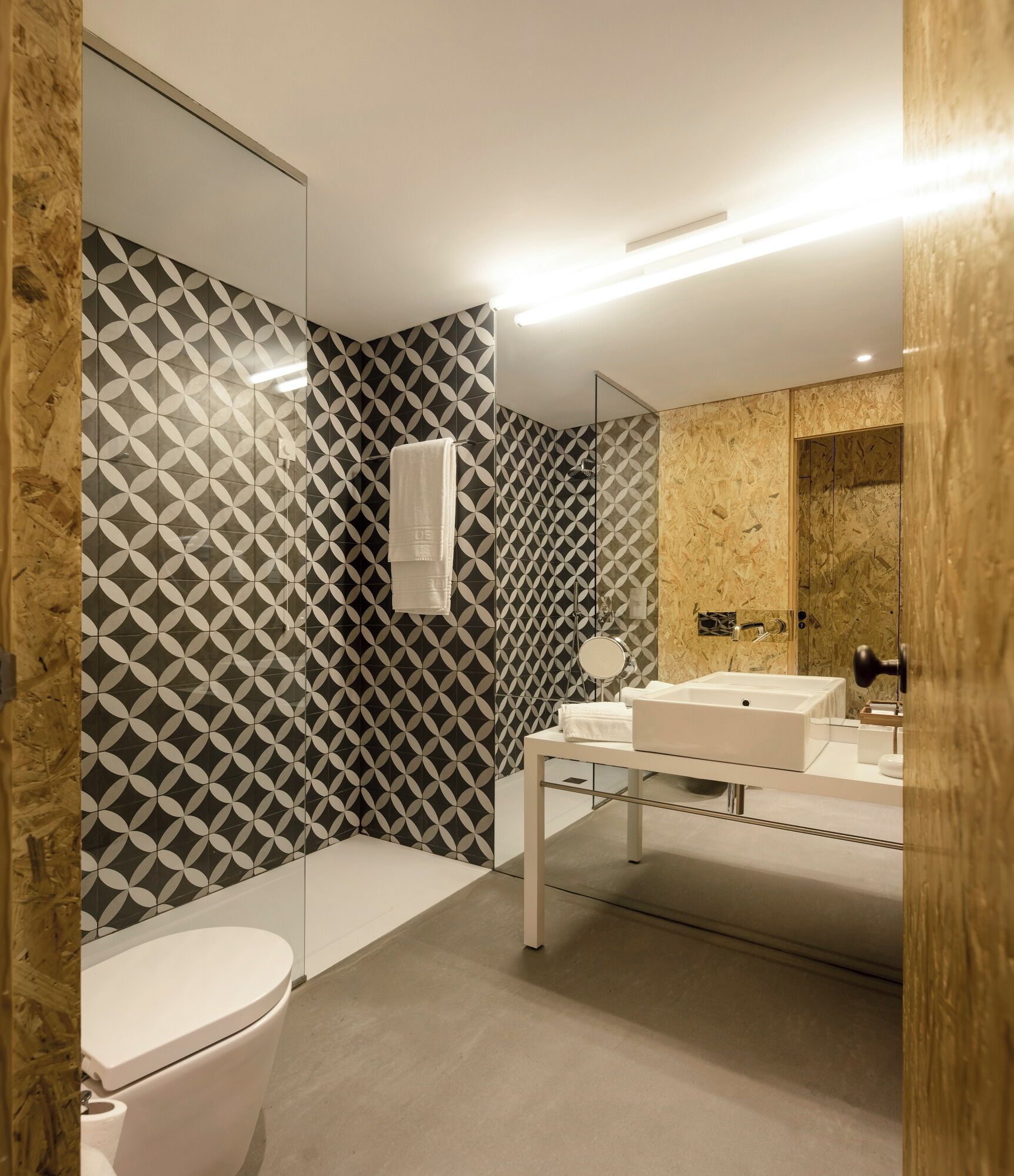 superior double or twin room | bathroom | combined shower/bathtub, eco-friendly toiletries, hair dryer, bathrobes
