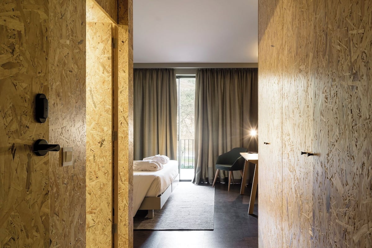 superior double or twin room | minibar, in-room safe, soundproofing, rollaway beds