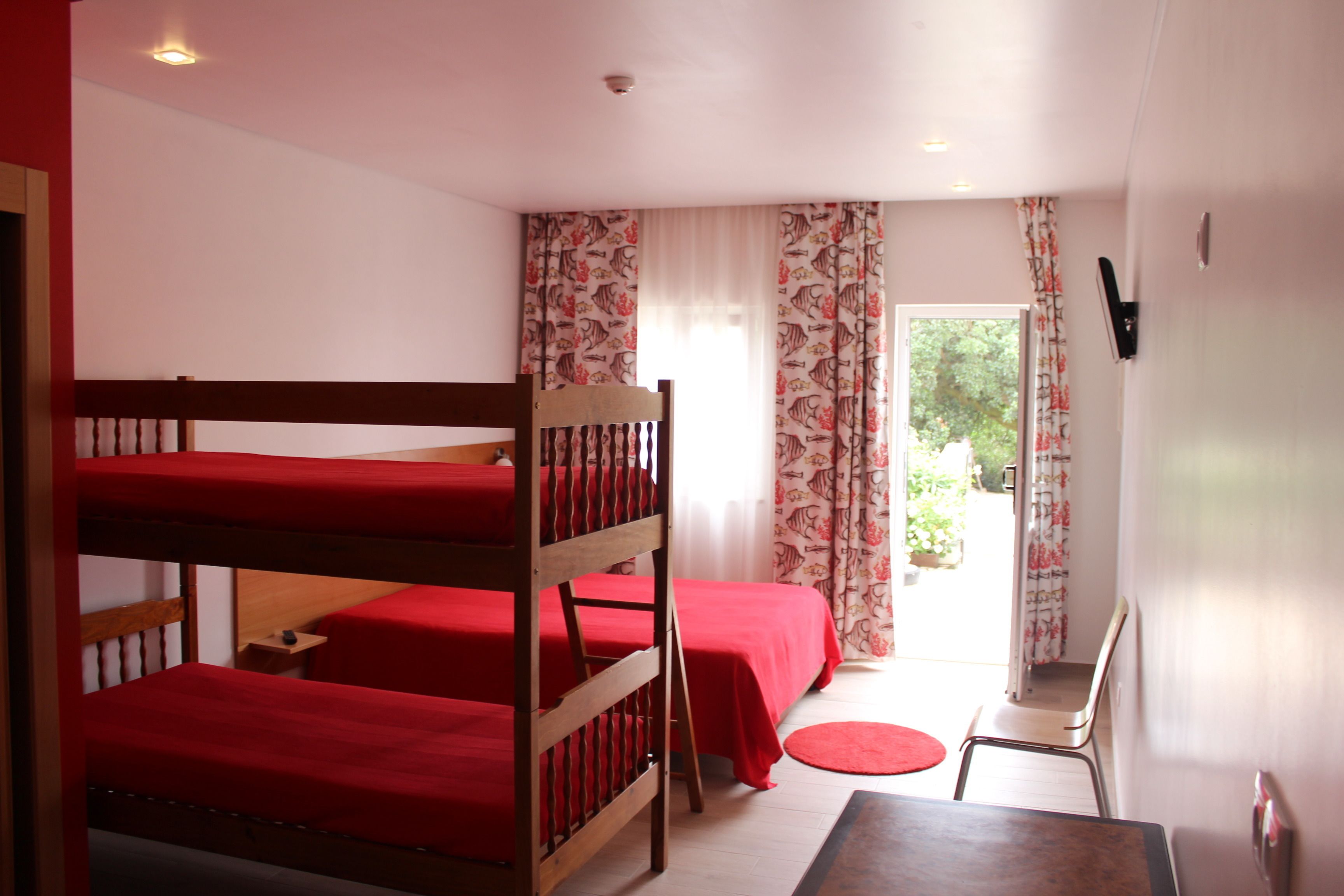 Studio, Kitchenette (4 people) | Blackout drapes, cribs/infant beds, rollaway beds, free WiFi