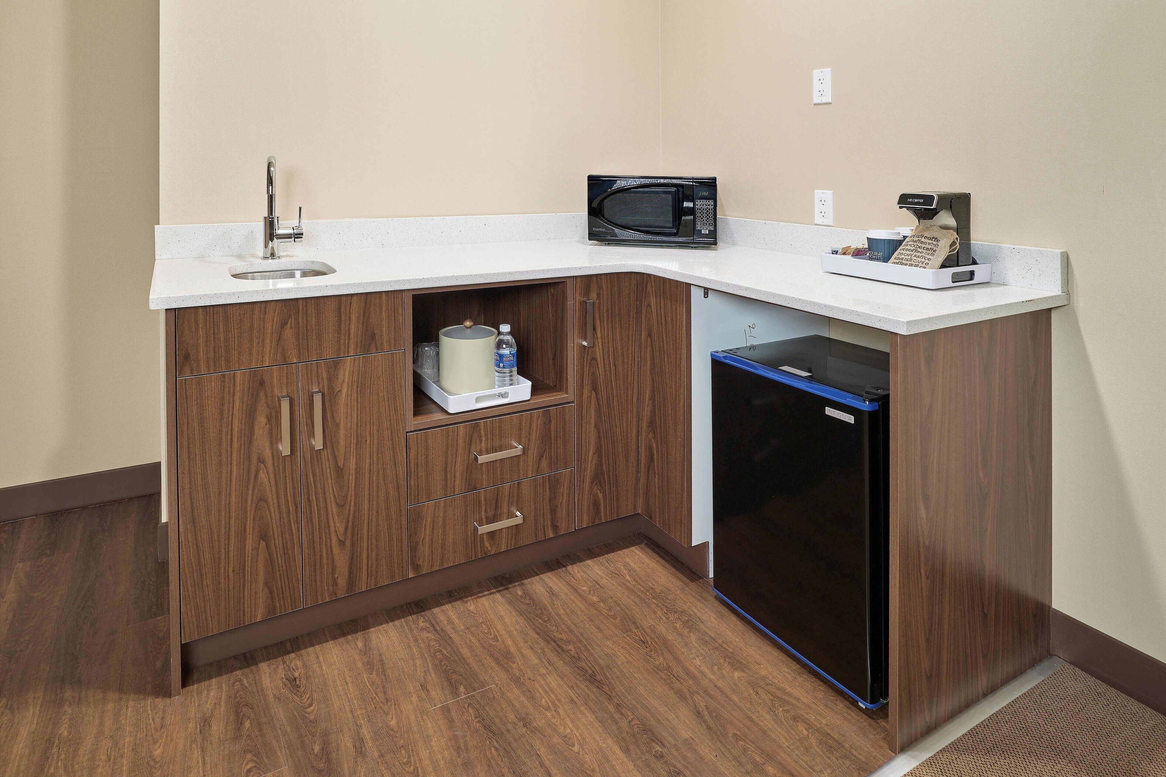 executive suite, 1 bedroom | pool | indoor pool