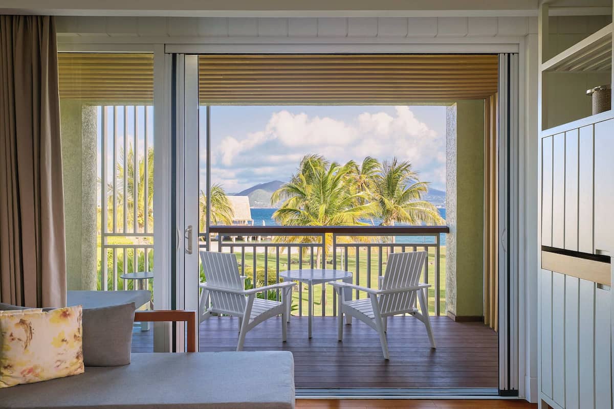 Room, 1 King Bed, Ocean View | Premium bedding, minibar, in-room safe, desk