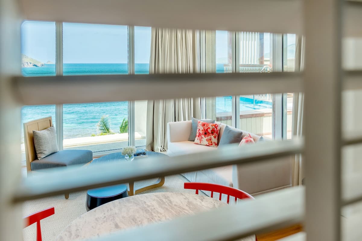 Hochwertige Bettwaren, Minibar, Zimmersafe, Schreibtisch