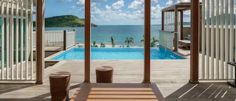 Hochwertige Bettwaren, Minibar, Zimmersafe, Schreibtisch