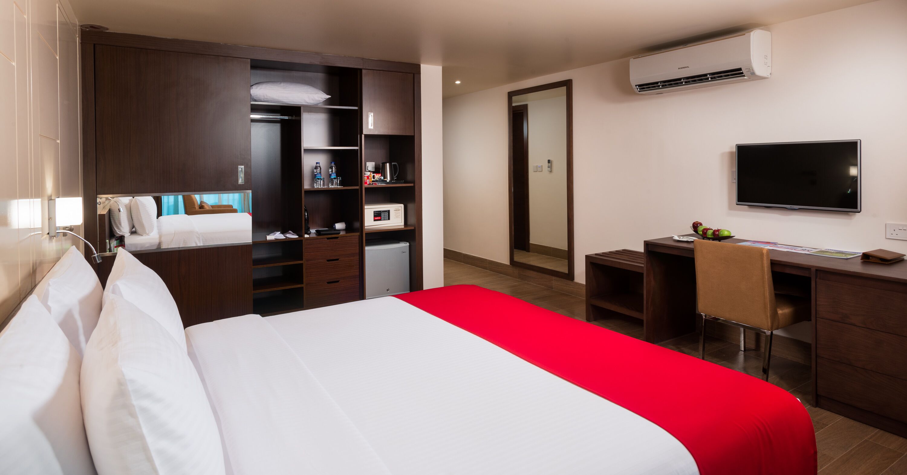 superior room | in-room safe, desk, iron/ironing board, free cots/infant beds