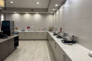Gratis morgenmadsbuffet hver dag