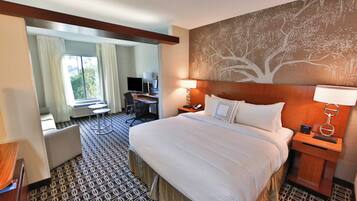 Hypoallergeen beddengoed, een kluis op de kamer, een bureau