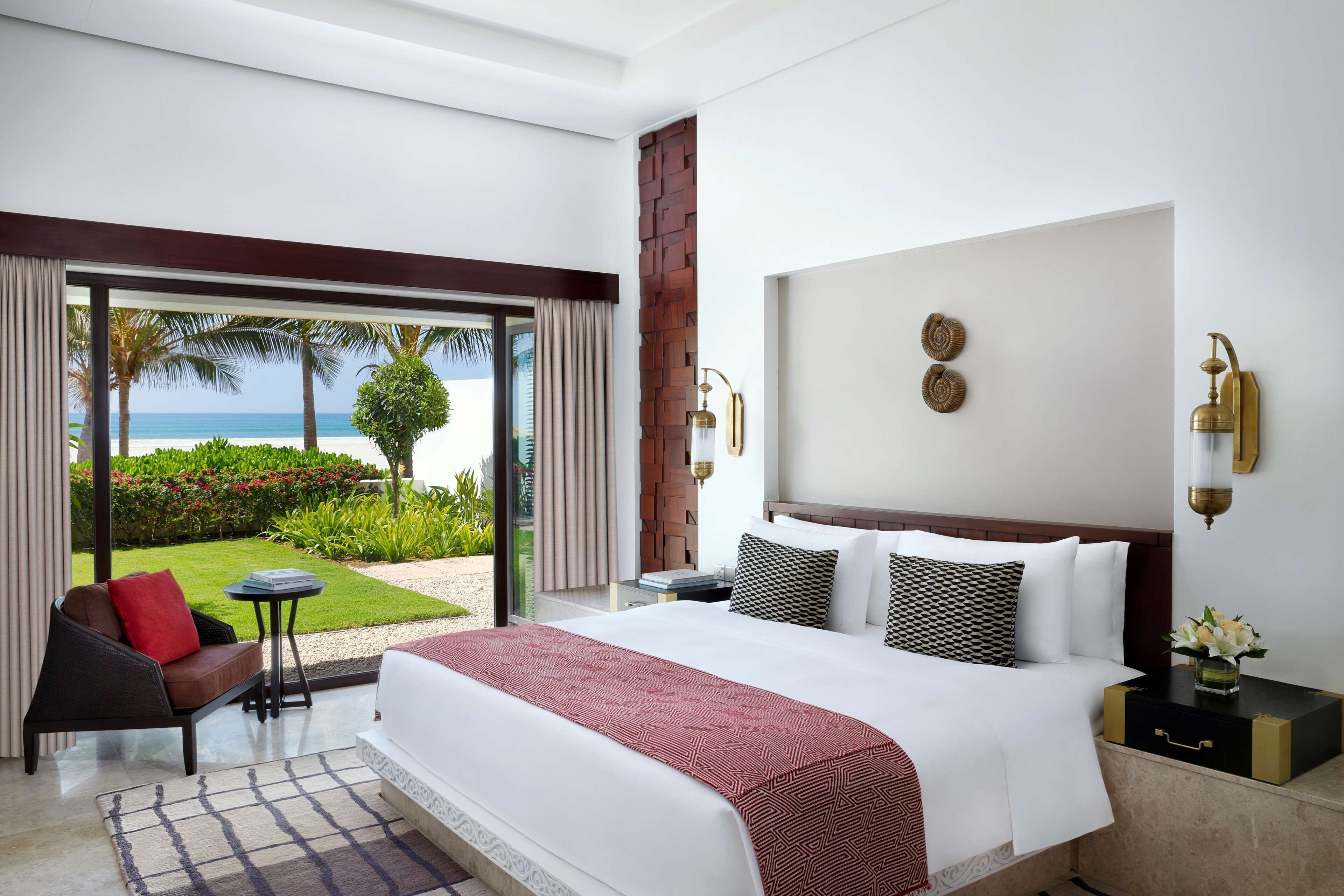 Pillowtop beds, minibar, in-room safe, desk