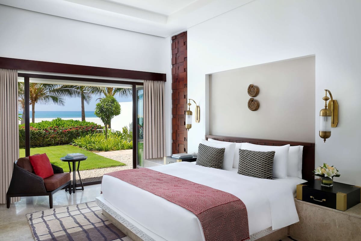 Pillowtop beds, minibar, in-room safe, desk