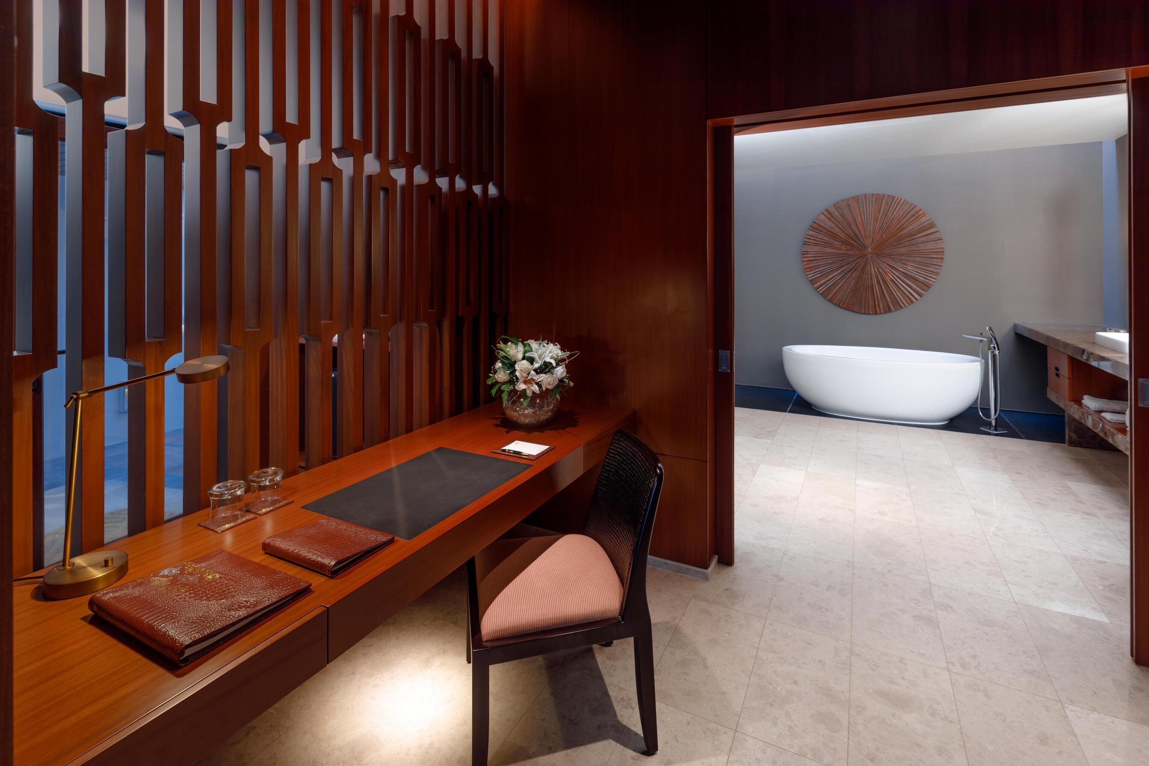 junior suite | 1 bedroom, pillow-top beds, minibar, in-room safe