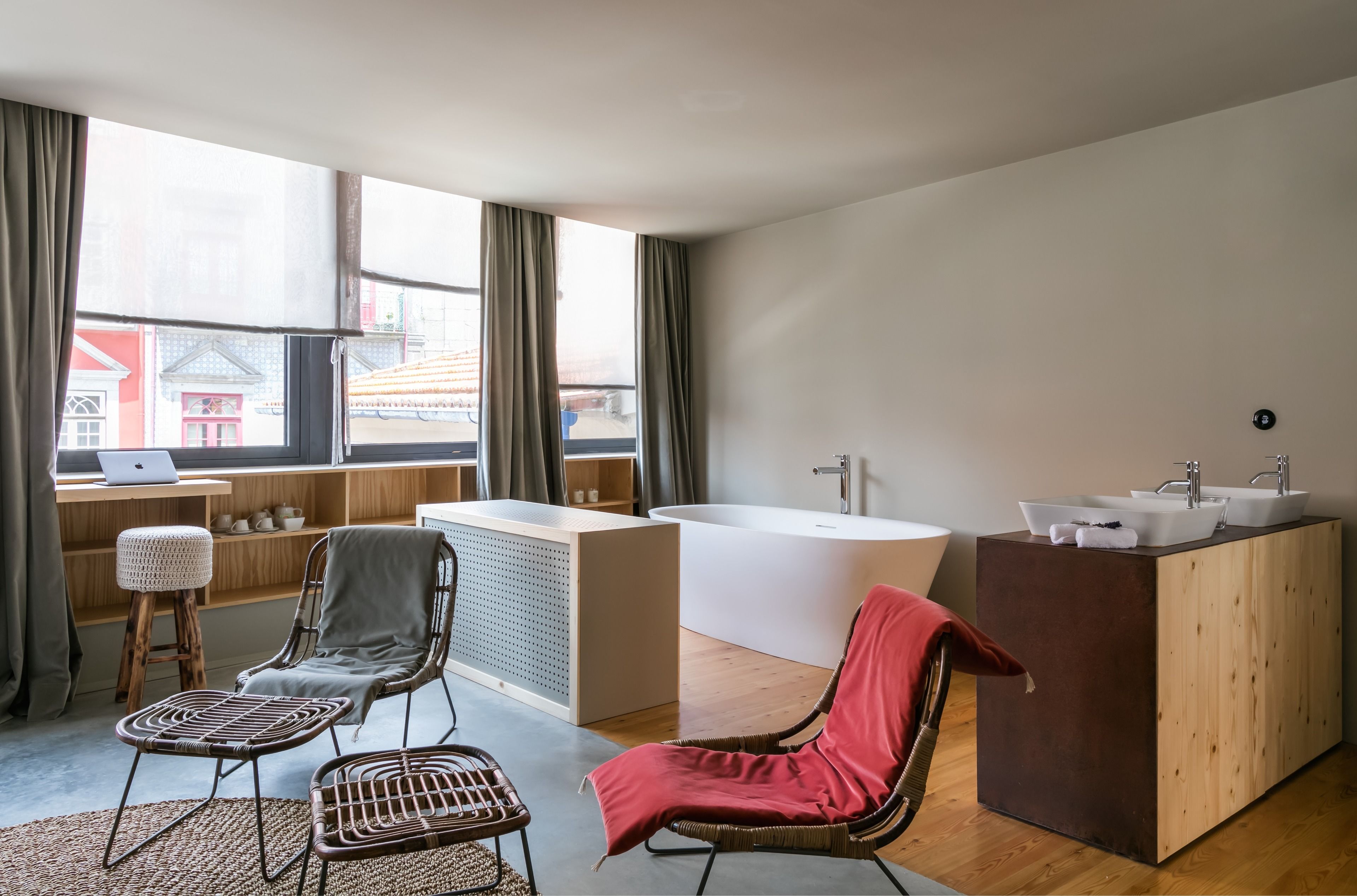 deluxe suite | premium bedding, minibar, in-room safe, individually decorated