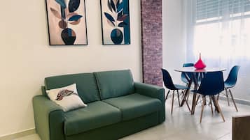 Apartment | Living area | 40-inch flat-screen TV with digital channels, TV