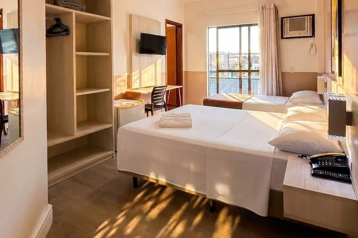 Rom – standard | Minibar, skrivebord, blendingsgardiner og wi-fi (inkludert)