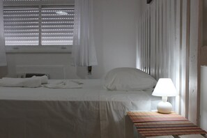 Apartment | Iron/ironing board, free WiFi, bed sheets - Rio Habitat Copacabana Posto 2 (Rio de Janeiro)