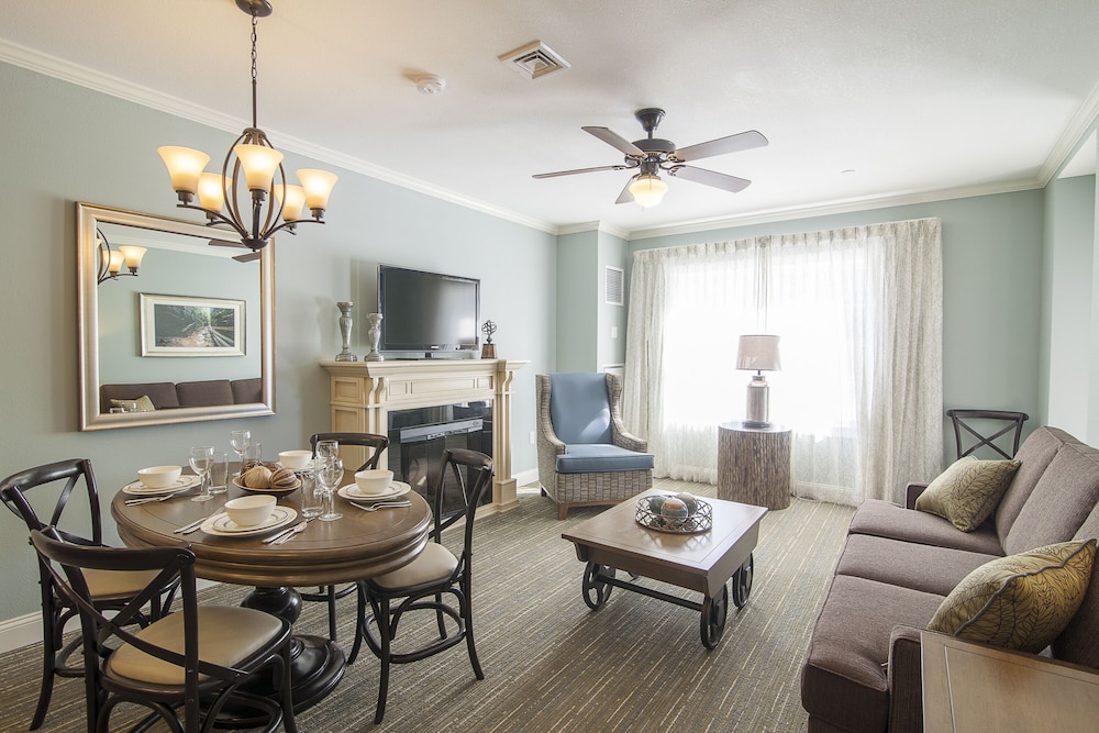 RiverWalk Resort at Loon Mountain by null