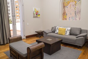 Suite | Living room | Flat-screen TV - La Coupole (Quito)