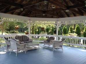 Gazebo - Twin Lakes Lodge (Hurley)