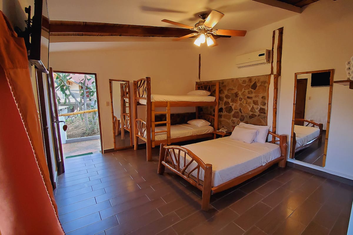 Deluxe Bungalow with Sea View