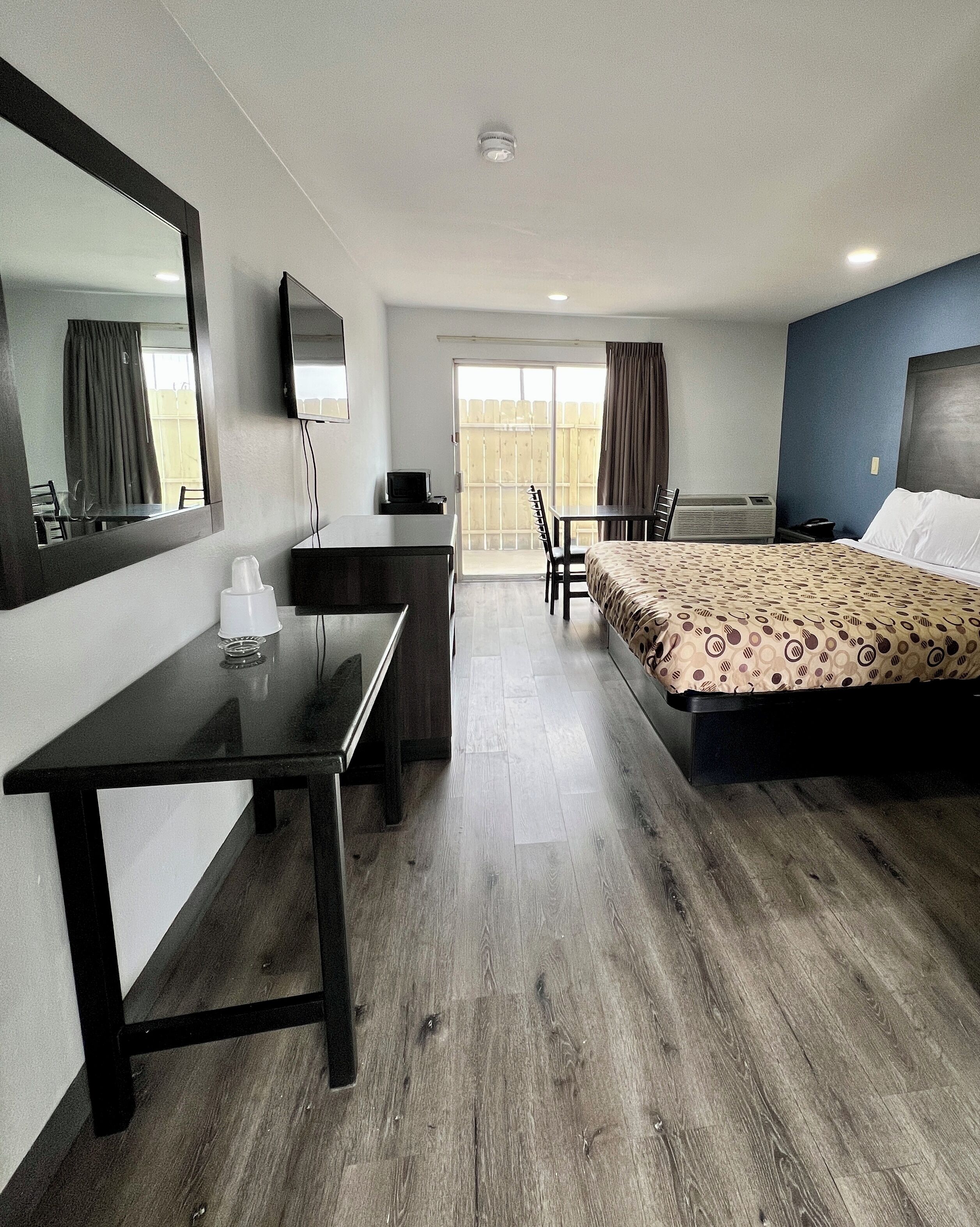 Schreibtisch, Bettwäsche