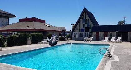 Economy Inn Fresno Yosemite