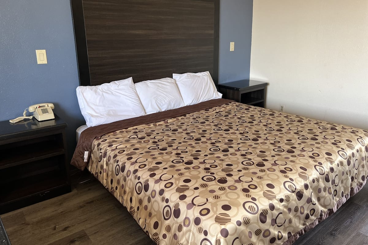 Desk, bed sheets