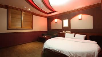 Premium Room | Free WiFi, bed sheets