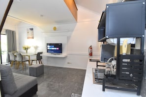 1 bedroom, premium bedding, Select Comfort beds, in-room safe
