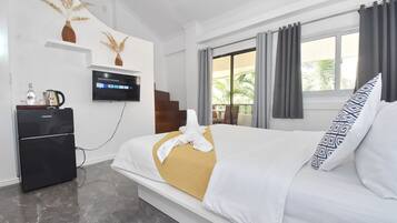 Premium bedding, Select Comfort beds, in-room safe