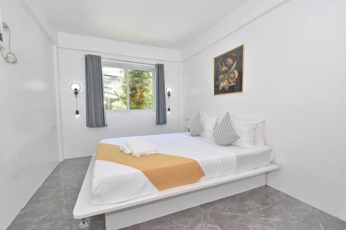 Luxe beddengoed, Select Comfort-bedden, een kluis op de kamer