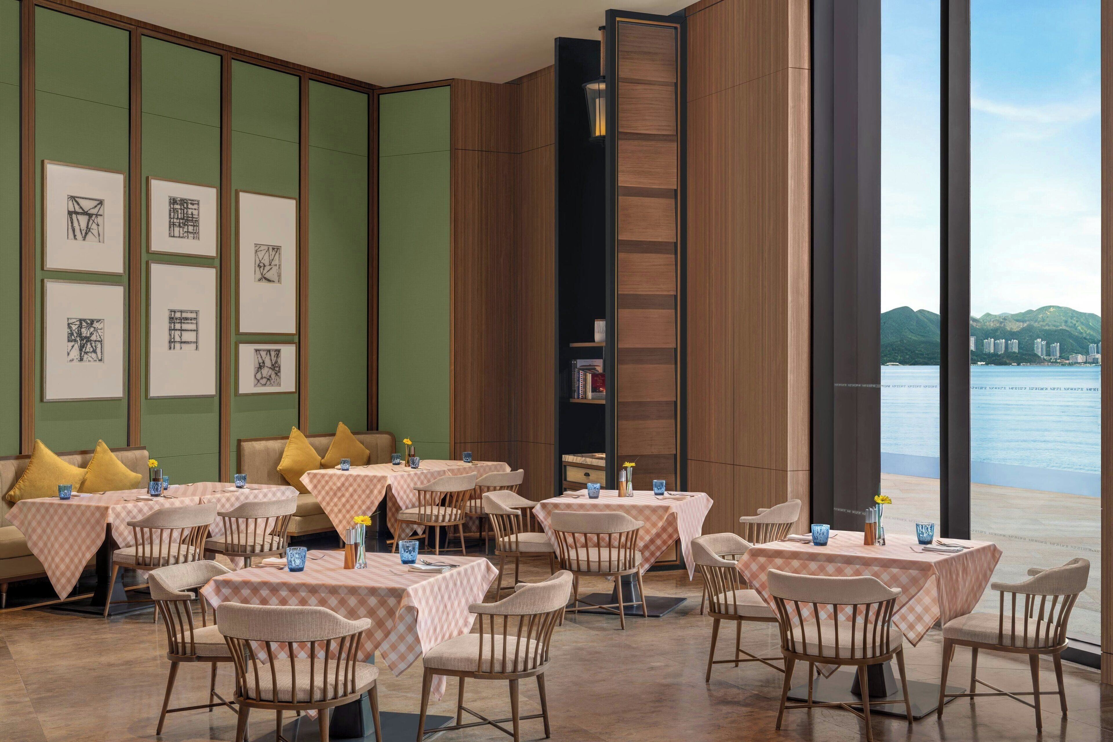 2 restaurants, breakfast, lunch, dinner served; international cuisine