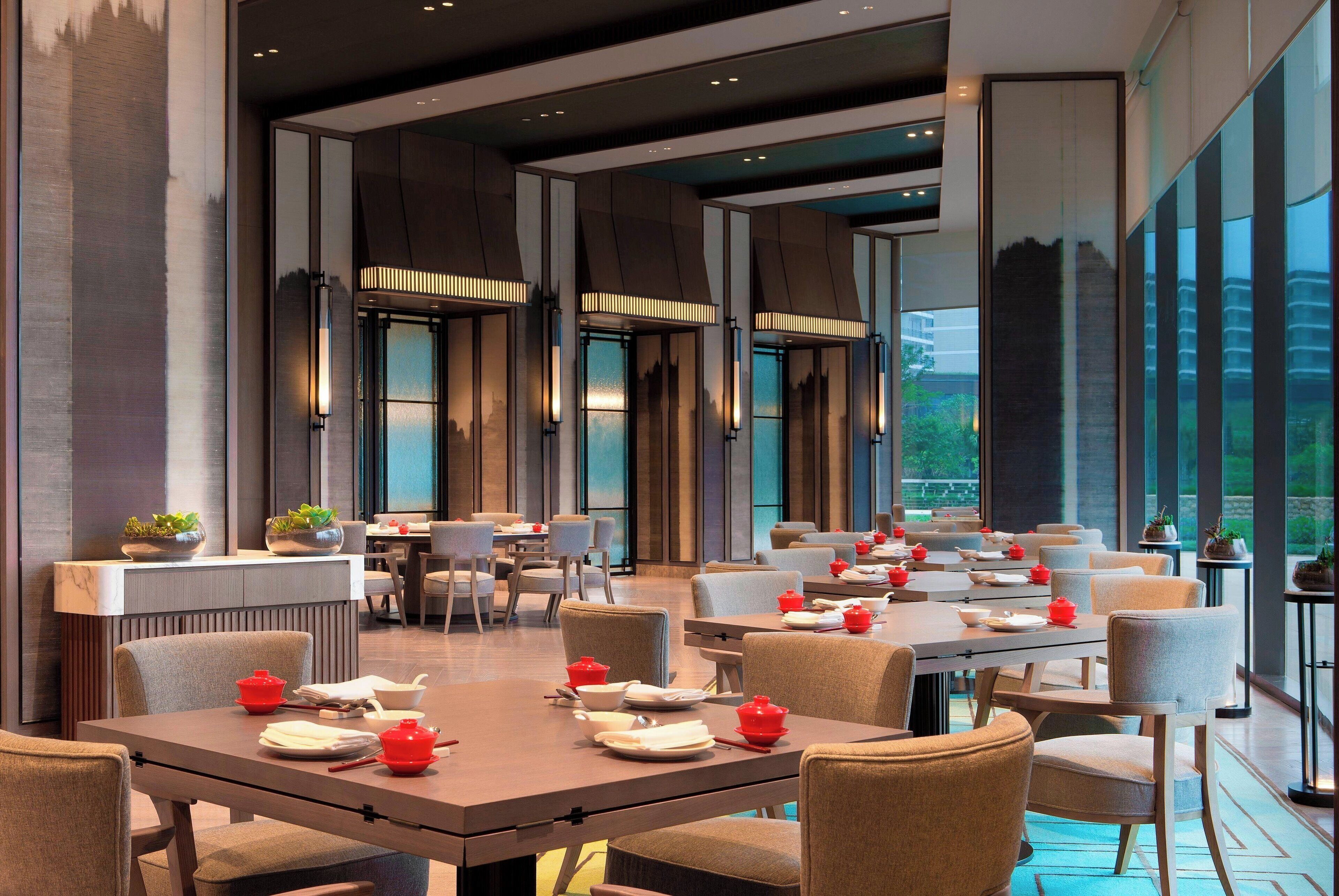 2 restaurants, breakfast, lunch, dinner served; international cuisine