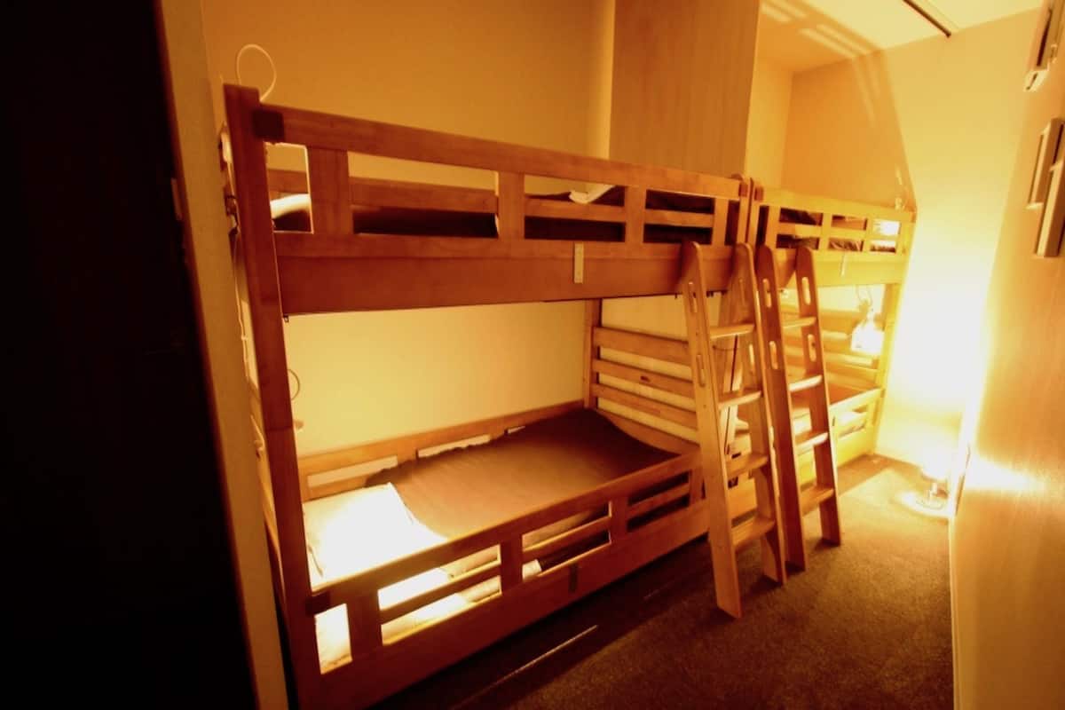 Chambre (Private, 4 People) | Coffre-fort pour ordinateur portable, rideaux dâobscurcissement