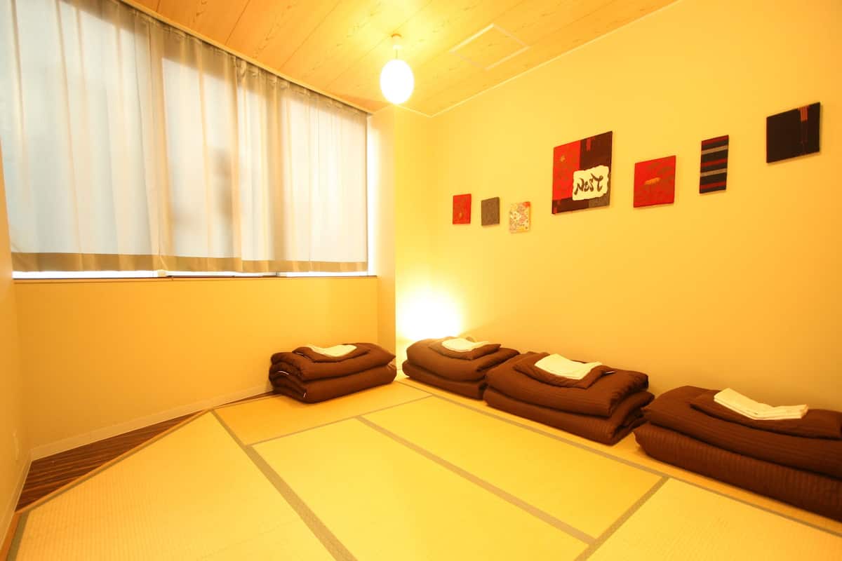 Chambre traditionnelle (for 4 People) | Coffre-fort pour ordinateur portable, rideaux dâobscurcissement